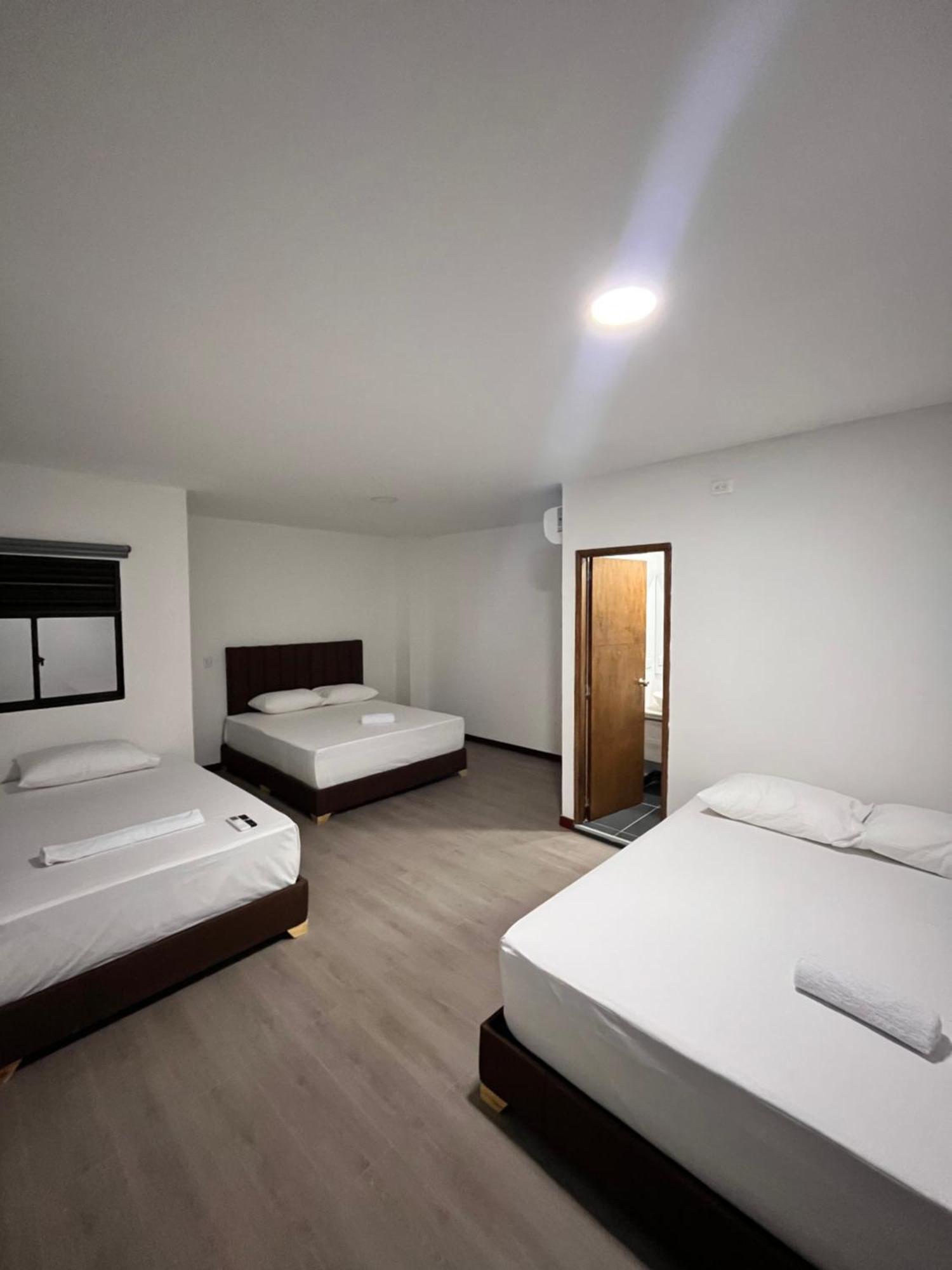 Hotel Gallery By 70 Medellín Exteriör bild