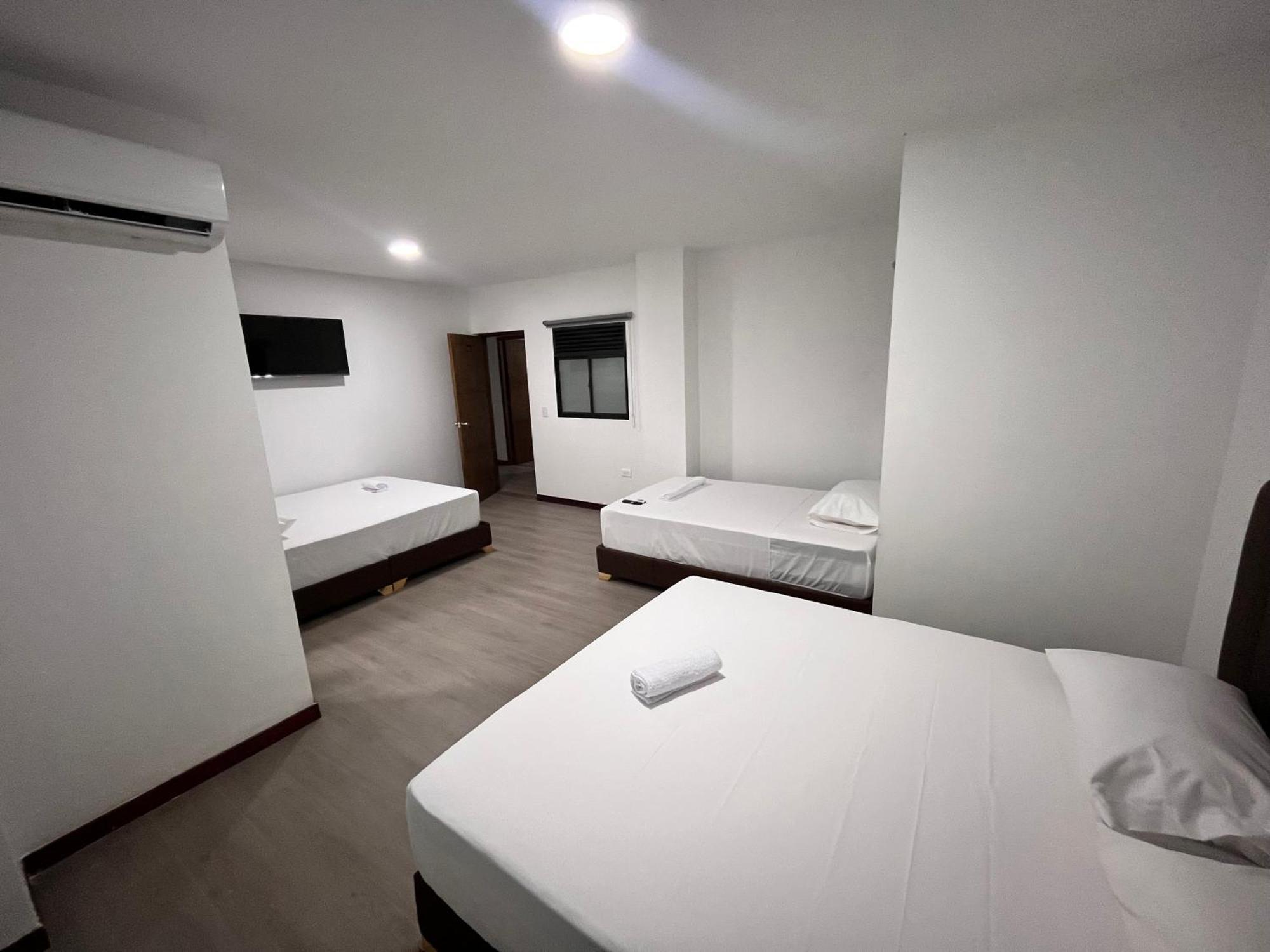 Hotel Gallery By 70 Medellín Exteriör bild
