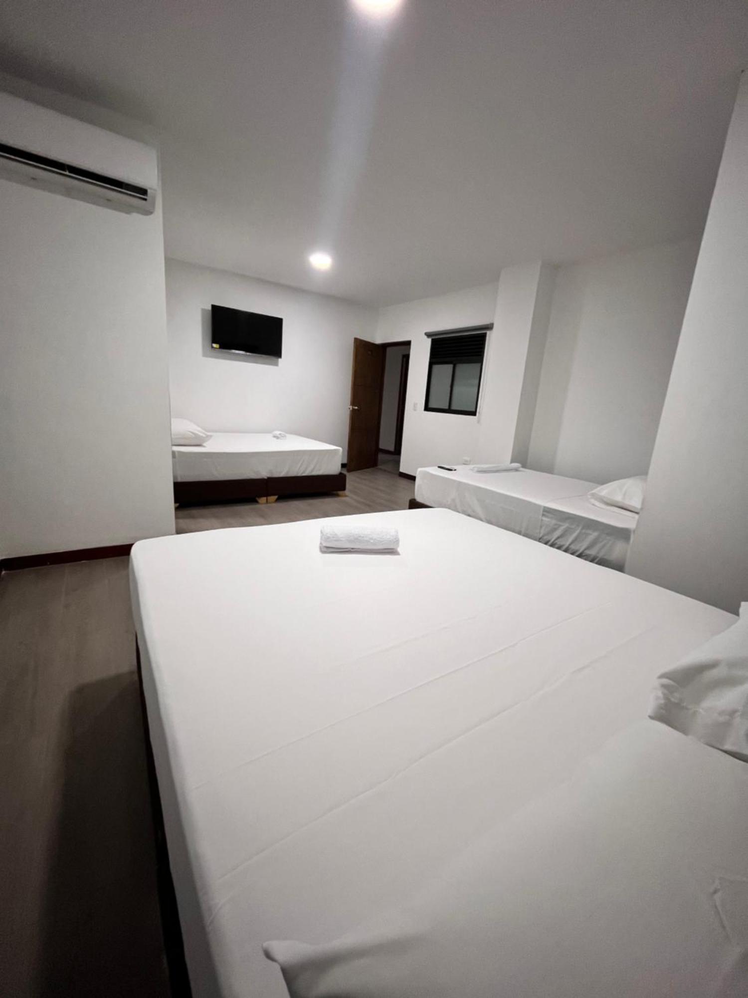 Hotel Gallery By 70 Medellín Exteriör bild