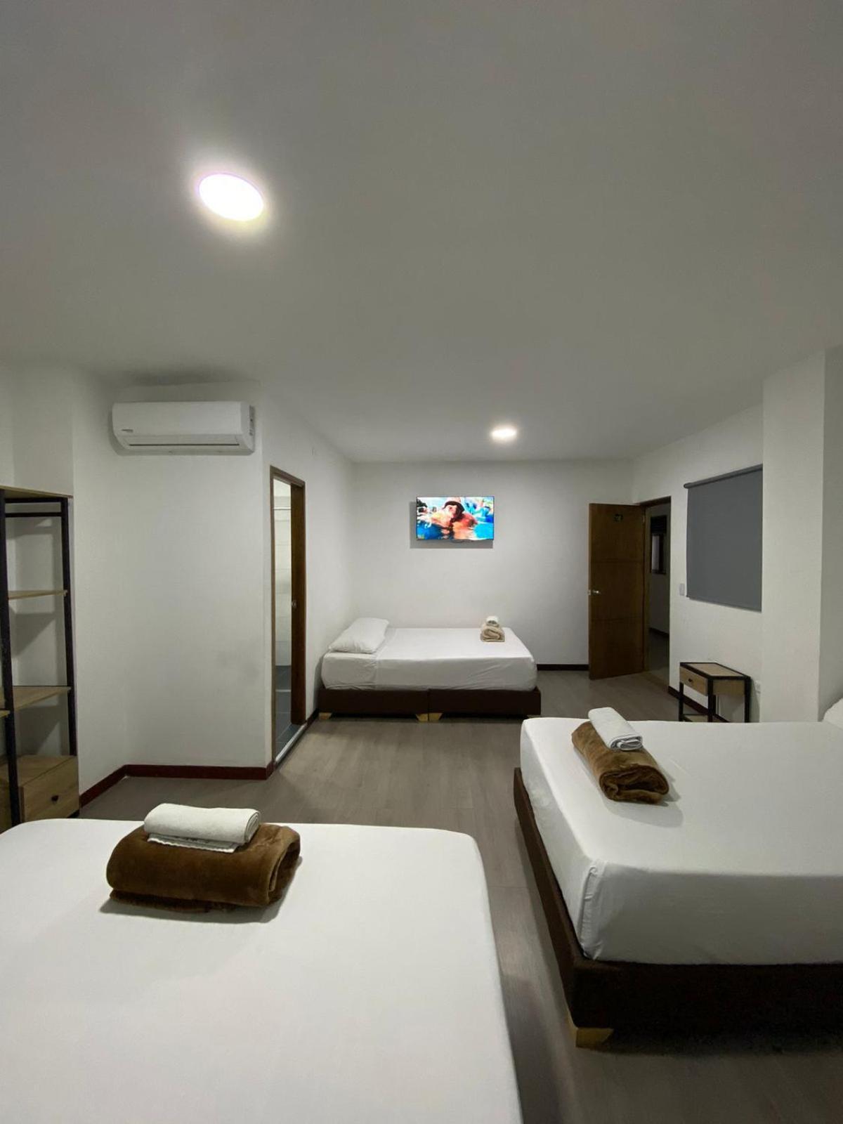 Hotel Gallery By 70 Medellín Exteriör bild