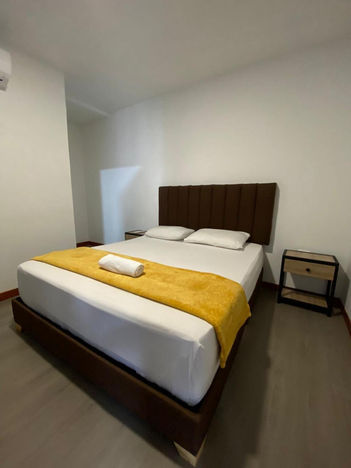 Hotel Gallery By 70 Medellín Exteriör bild